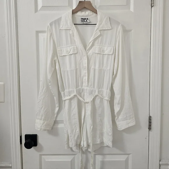 Pam & Gela White Cargo Romper Size M - Picture 2 of 7